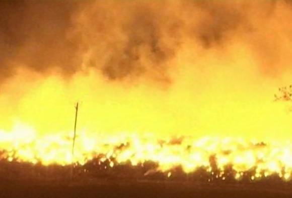 sugar-mill-fire-580x395