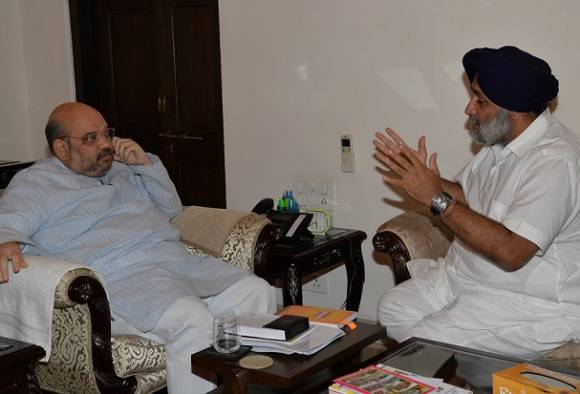 sukhbir-amit-shah-580x395