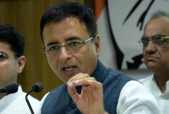 surjewala-on-rbi-survey-580x395